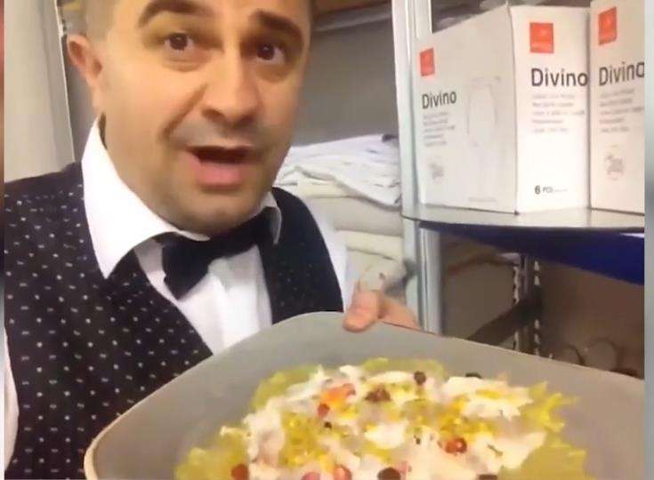 Αλβανία: Σερβιτόρος τραβάει βίντεο την στιγμή που φτύνει πιάτο που έχει παραγγείλει υπουργός