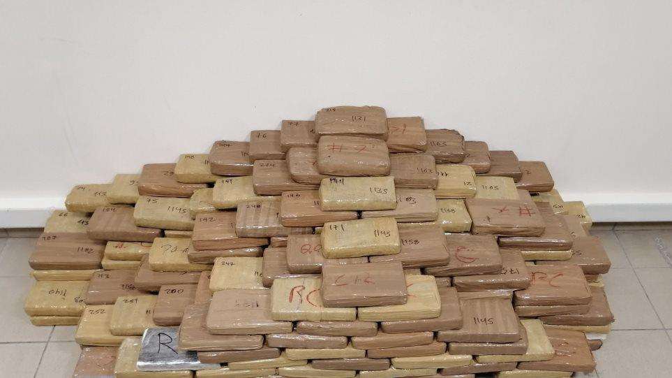 Κοκαΐνη αξίας 100 εκατ. ευρώ κατασχέθηκε στη Θεσσαλονίκη