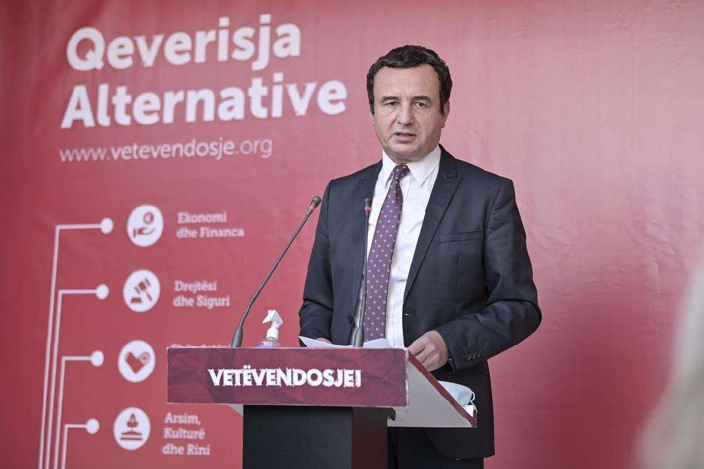 Το κόμμα που κέρδισε τις εκλογές στο Κόσοβο κατεβάζει υποψηφίους στην Αλβανία