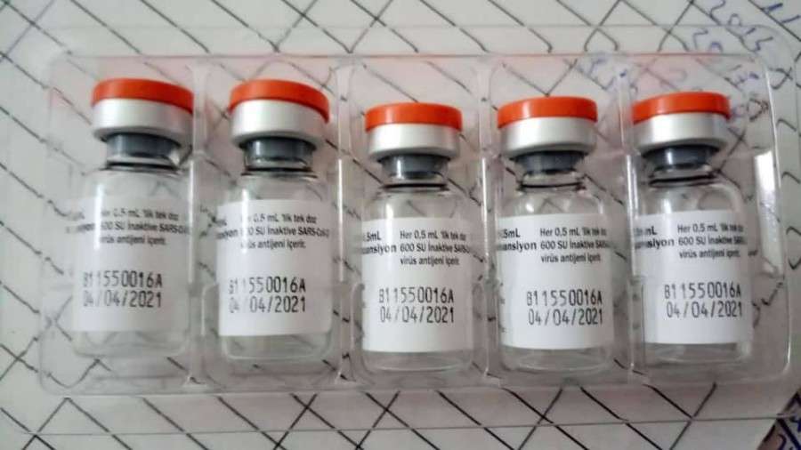 Αλβανία: Καταγγελία για μαζική χορήγηση ληγμένων εμβολίων κατά του COVID-19 στους πολίτες