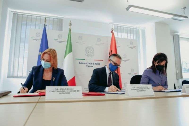 Ιταλό - αλβανική συμφωνία για την προώθηση της ιταλικής γλώσσας στην Αλβανία