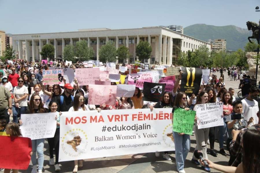 Αλβανία: Εντείνονται οι διαμαρτυρίες κατά της σεξουαλικής κακοποίησης