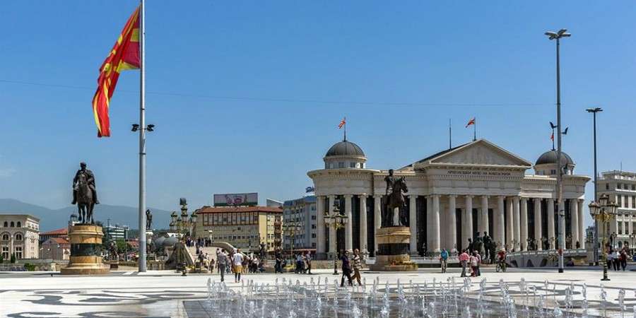 Εμβόλια στα Σκόπια στέλνει η Ελλάδα - Η ελληνική μειονότητα στα αζήτητα