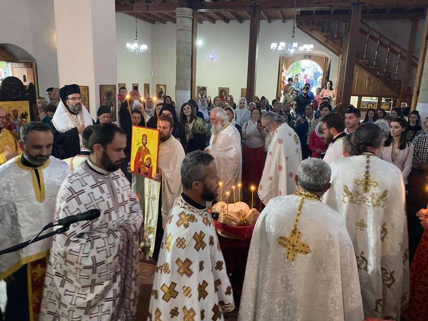 Οι Ορθόδοξοι στο Ελμπασάν τίμησαν τον Άγιο Ιωάννη τον Βλαδίμηρο παρουσία του ΠτΔ Μέτα