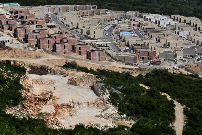 Το Συμβούλιο Επικρατείας της Αλβανίας ενέκρινε νέες υποδομές - καταπατήσεις στην Χιμάρα