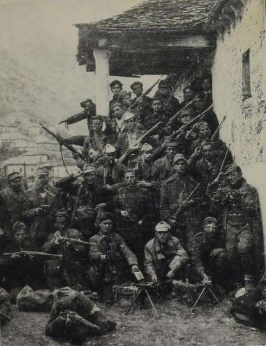 Μαχητές του τάγματος «Θανάσης Ζήκος» της ελληνικής μειονότητας στην Αλβανία όπου ενσωματώθηκαν και αρκετοί από τους Κερκυραίους εθελοντές