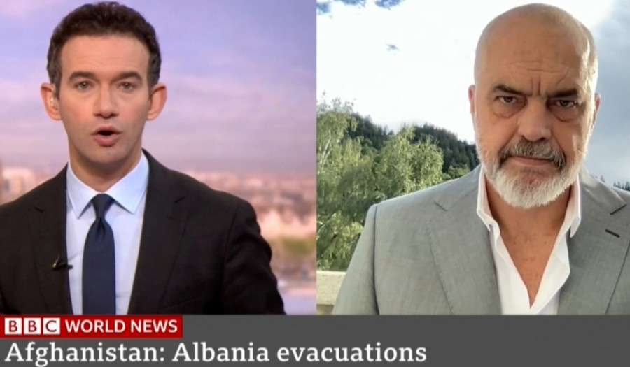 Ο Ράμα καλεί τους Αφγανούς να μείνουν μόνιμα στην Αλβανία