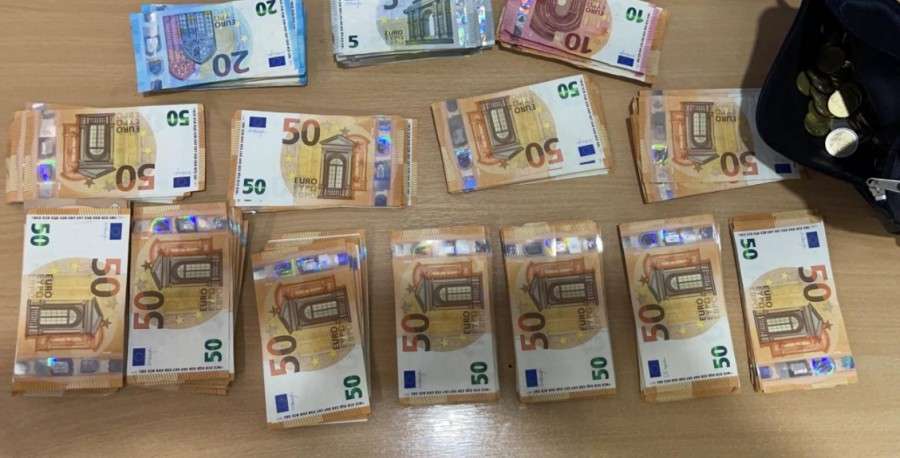 Κατασχέθηκαν 12.000 ευρώ στο Τελωνείο Κρυσταλλοπηγής