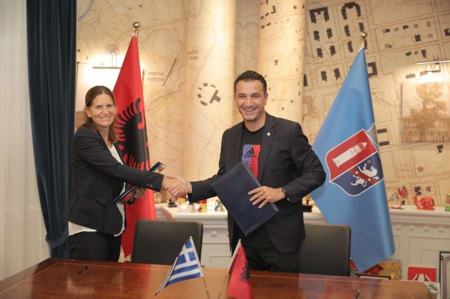Υπογραφή συνεργασίας Ελληνικής Πρεσβείας και Δήμου Τιράνων για διοργάνωση αθλητικών εκδηλώσεων