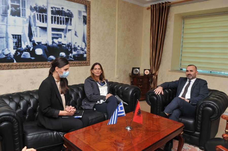 Συνάντηση της Ελληνίδας Πρέσβεως στα Τίρανα με την Αλβανίδα Υπουργό Δικαιοσύνης