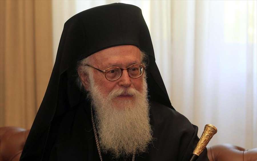 Η Αρχιεπισκοπή Τιράνων διαψεύδει άρθρο της ΕΣΤΙΑΣ με αναφορά στον Αρχιεπίσκοπο Αναστάσιο
