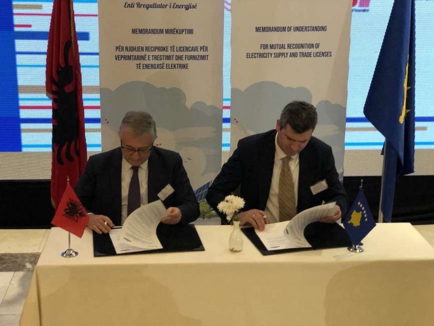 Υπεγράφη μνημόνιο ενεργειακής ενοποίησης Αλβανίας - Κοσόβου