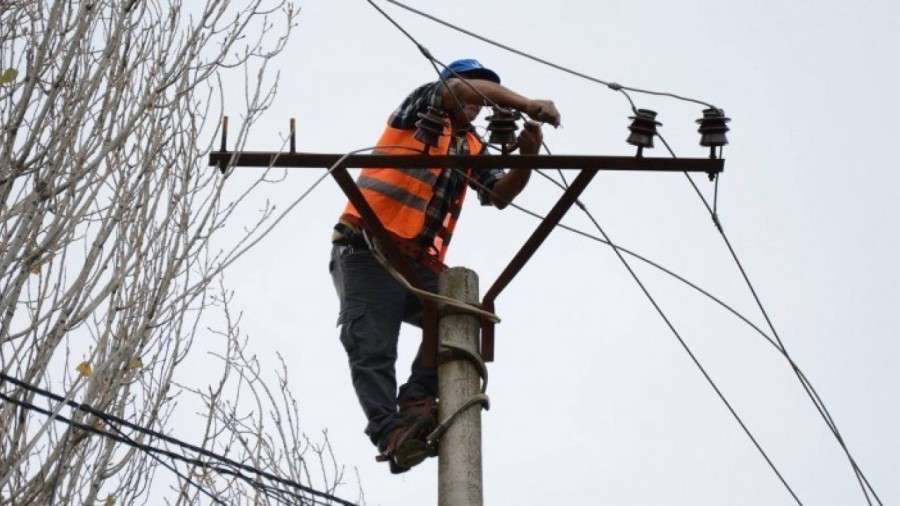 Συχνές διακοπές ρεύματος στην ΕΕΜ παρά την αύξηση παραγωγής ενέργειας στην Αλβανία