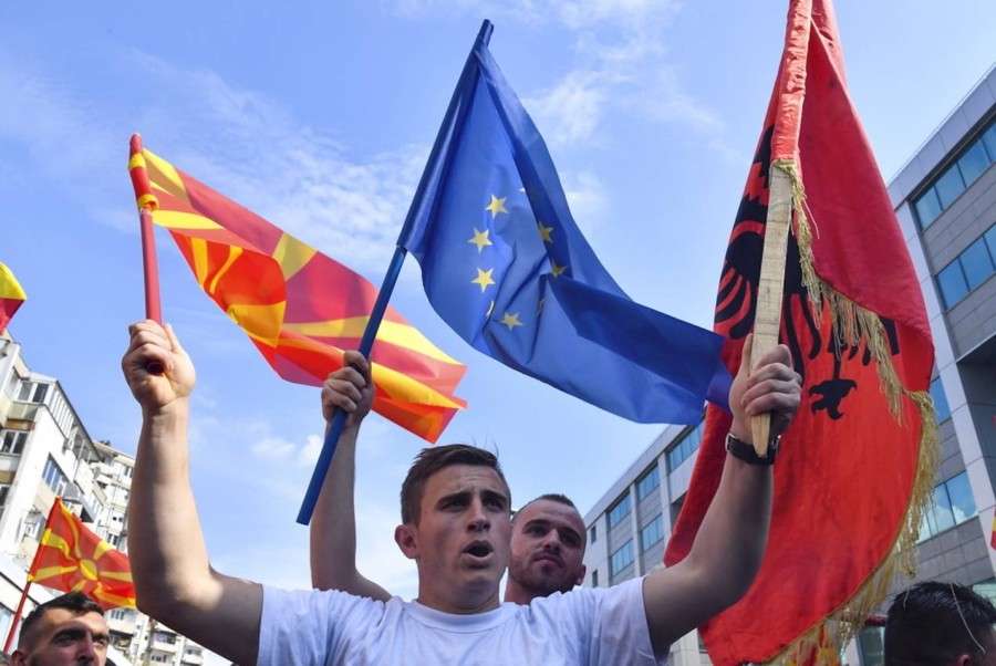 ΕΕ: Δεν ξεκινούν οι διαπραγματεύσεις για Αλβανία και Σκόπια