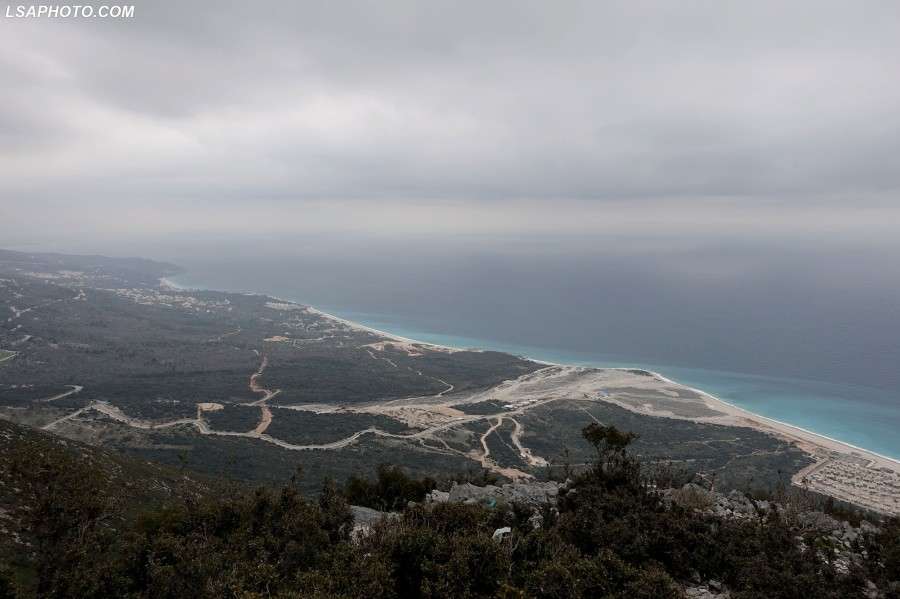 Η αλβανική κυβέρνηση επικυρώνει το νόμο υφαρπαγής της γης στην περιοχή της Χιμάρας