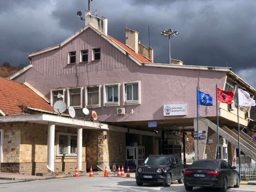 Σύλληψη Αλβανών αστυνομικών στο Τελωνείο Κρυσταλλοπηγής, για κατάχρηση καθήκοντος