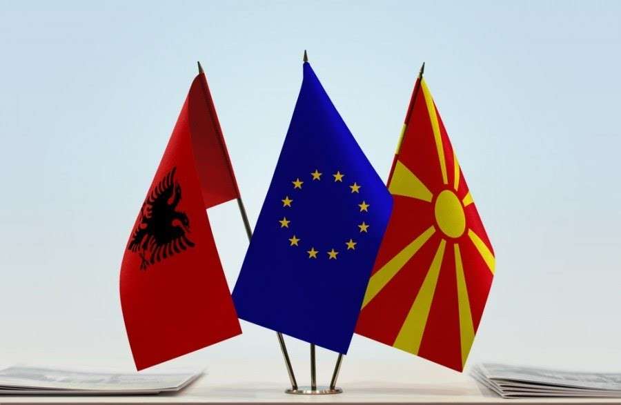 Η Αλβανία θα ζητήσει ανεξάρτητη πορεία από τα Σκόπια στην ΕΕ, εάν ισχύσει το βέτο της Βουλγαρίας