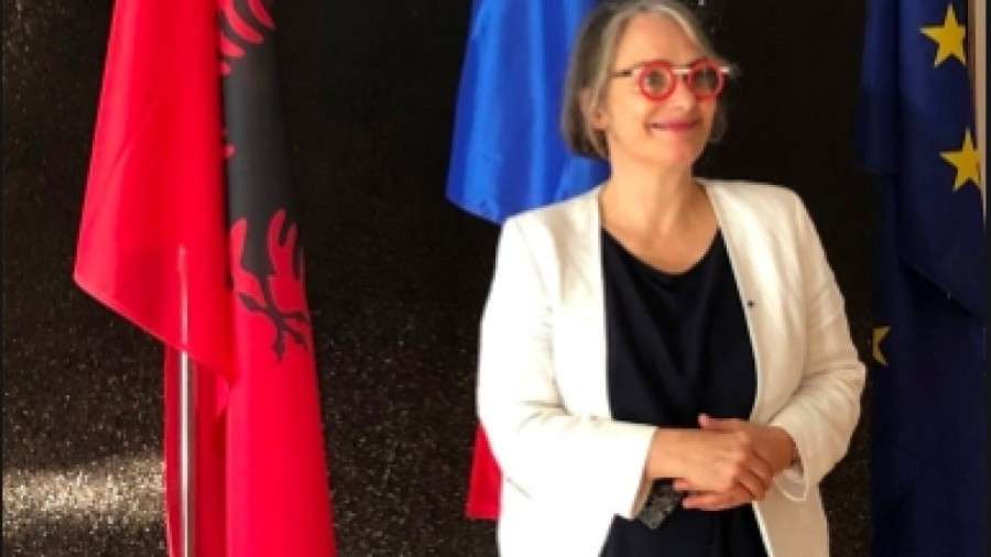 Υπέρ των «Ανοιχτών Βαλκανίων» τάσσεται η Γαλλίδα πρέσβης στην Αλβανία