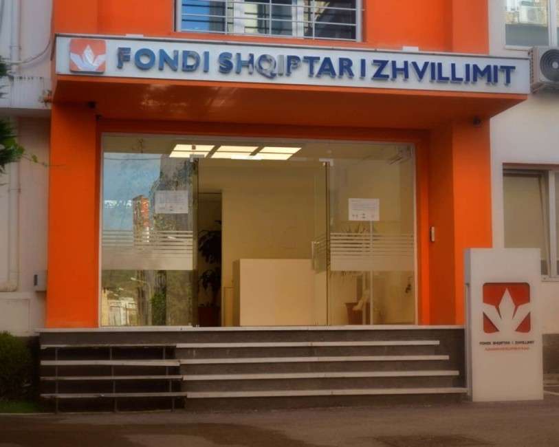 Σκάνδαλο με τις μισθοδοσίες στο Αλβανικό Ταμείο Ανάπτυξης