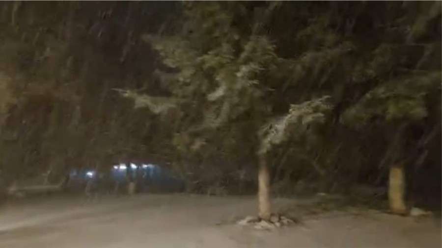 Έντονη χιονόπτωση στον Αυχένα του Λογαρά στην Χιμάρα