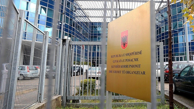 Αλβανία: Δίωξη σε βάρος 17 στελεχών του Κτηματολογίου