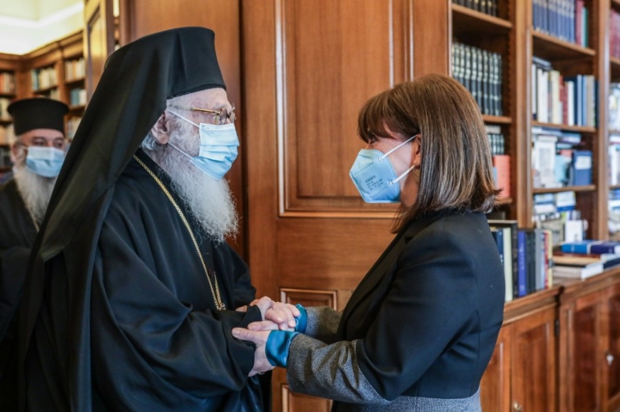 Συνάντηση της ΠτΔ με τον Αρχιεπίσκοπο Αλβανίας Αναστάσιο