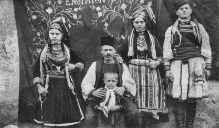 Ρουμάνος Poghirch - Οι Βλάχοι είναι  γλωσσικά εκλατινισμένοι Έλληνες