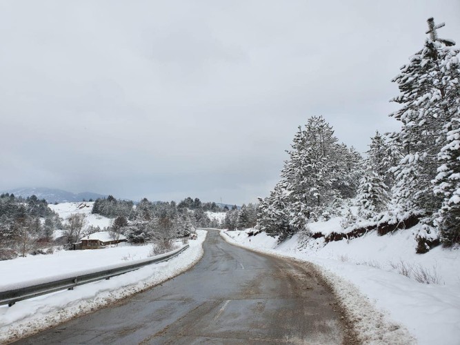 Νέα επέλαση του χιονιά στην Κορυτσά και στον Λογαρά της Χιμάρας