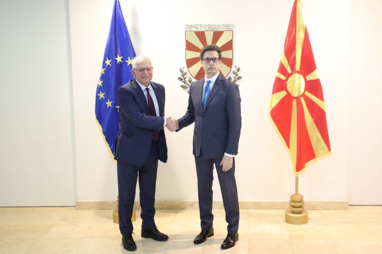 Μπορέλ: Άμεσες διαπραγματεύσεις της ΕΕ με Αλβανια και Σκόπια