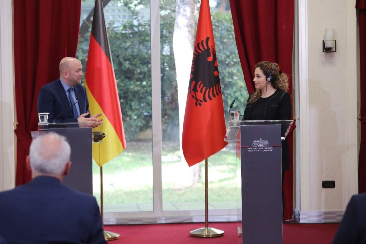 Η Γερμανία υπέρ της ενσωμάτωσης της Αλβανίας στην ΕΕ