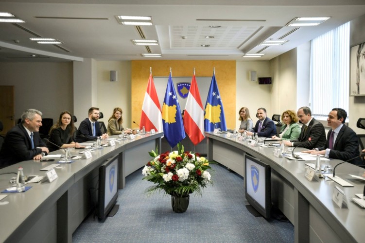 Το Κοσσυφοπέδιο ζητά κατάργηση της βίζας και ένταξη στην ΕΕ