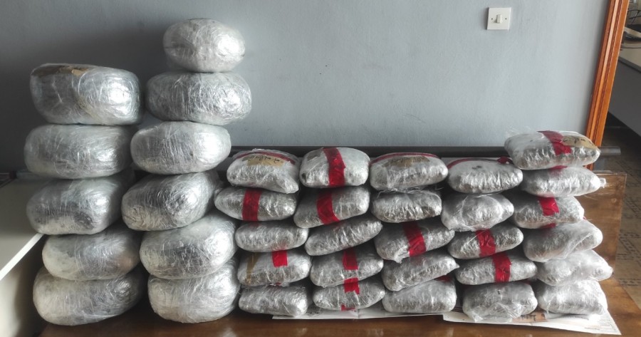 Εντοπίστηκαν εγκαταλελειμμένα ναρκωτικά στο Δήμο Πωγωνίου