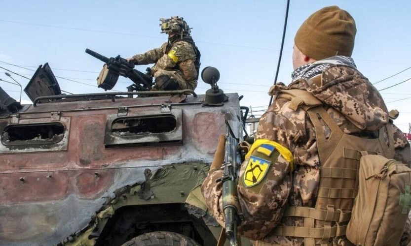 Η ΕΕ διπλασιάζει την αμυντική βοήθεια στην Ουκρανία