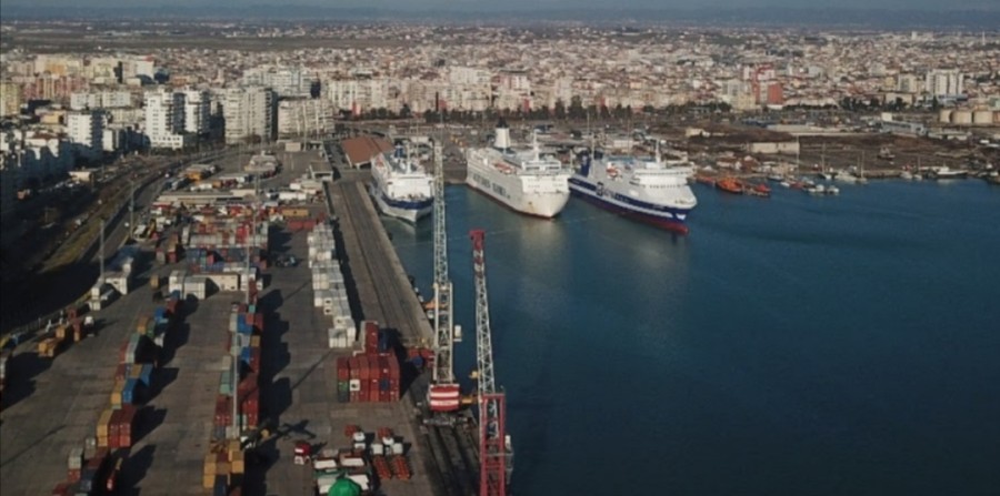 Η Σερβία θα χρησιμοποιεί το λιμάνι του Δυρραχίου για την εισαγωγή πετρελαίου