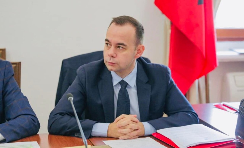Αλβανία: Βουλευτής του ΣΚ παραιτείται μετά την εμπλοκή του στο σκάνδαλο των αποτεφρωτήρων