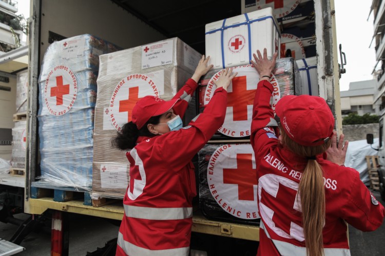 Ο Ελλην. Ερυθρός Σταυρός έστειλε σχεδόν 50 τόνους ανθρωπιστικής βοήθειας στην Ουκρανία