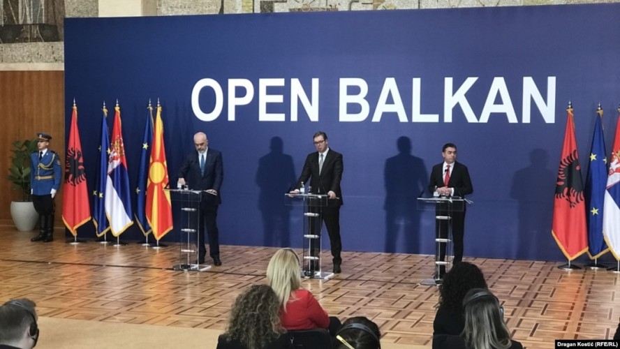 Το 59% των Αλβανών τάσσονται υπέρ των «Ανοιχτών Βαλκανίων»