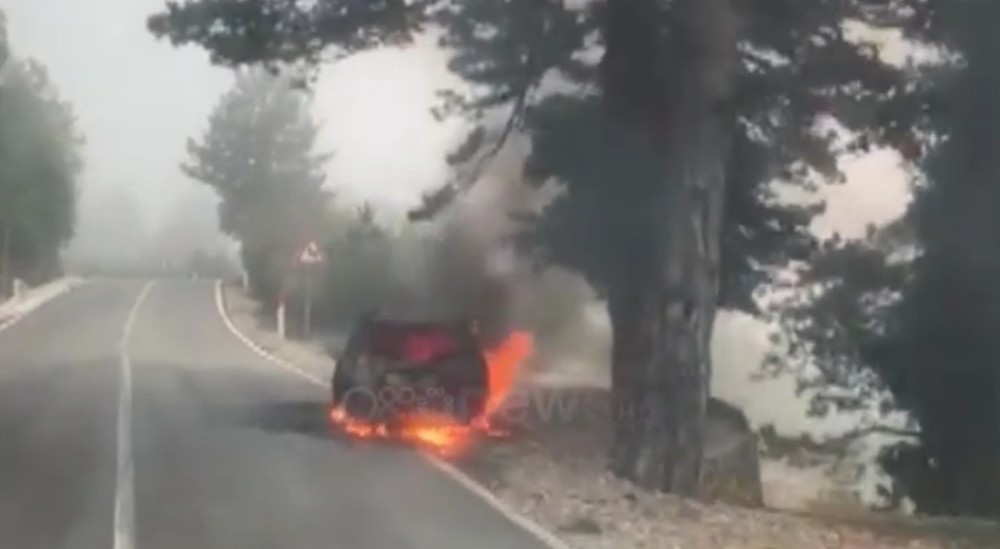 Αυτοκίνητο κάηκε ολοσχερώς στο Λογαρά της Χιμάρας