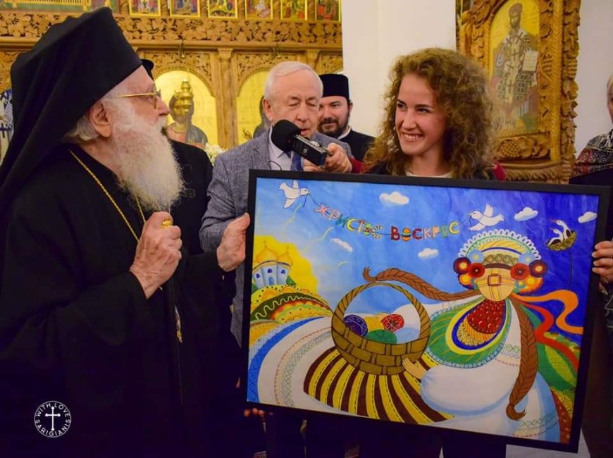Ο Αρχιεπίσκοπος Αναστάσιος υποδέχθηκε Ουκρανούς πρόσφυγες στο Δυρράχιο (βίντεο)