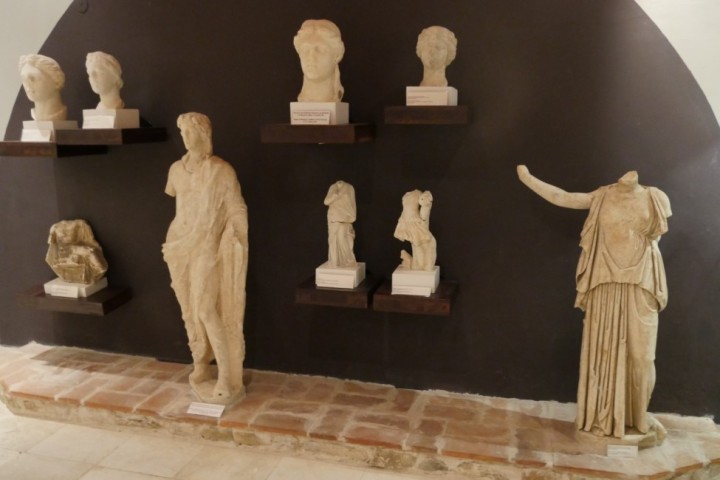 Θεά Αθηνά - Από το Βουθρωτό και την Απολλωνία στο Μουσείο Τιράνων