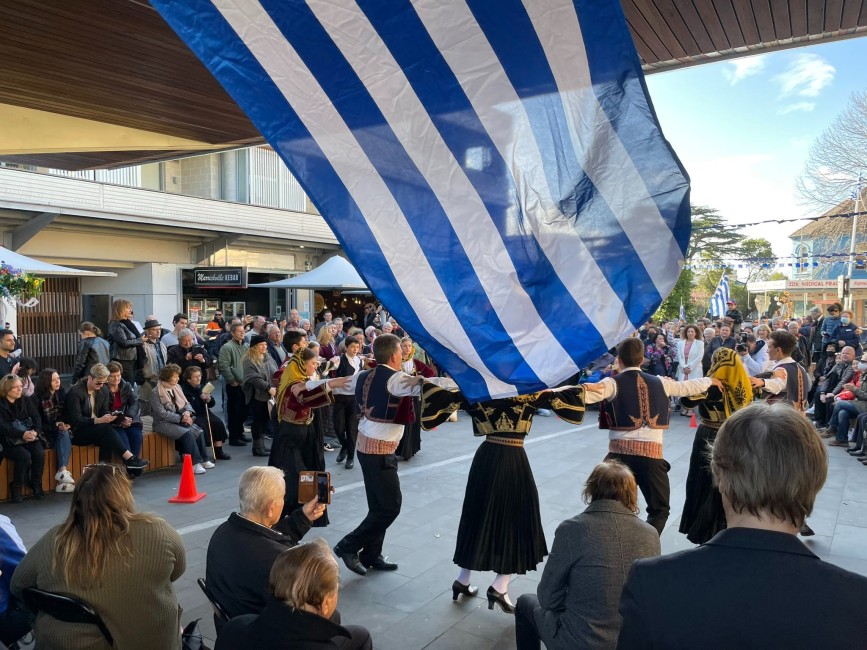 Οι Έλληνες της Αυστραλίας γιορτάζουν την ονομασία προαστίου στο Σίδνεϊ σε «Μικρή Ελλάδα»