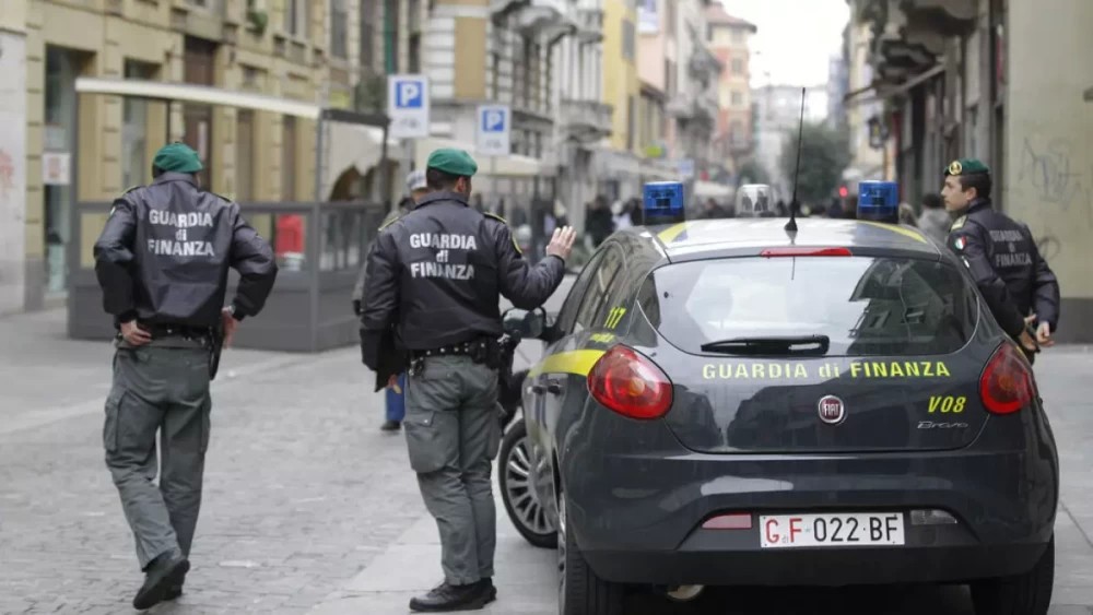 Σύλληψη Αλβανού στην Ιταλία για πλαστά 70000€