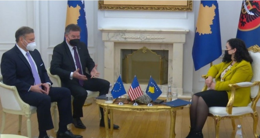 ΗΠΑ - ΕΕ συνεχίζουν τις προσπάθειες για μια συμφωνία μεταξύ Σερβίας - Κοσόβου