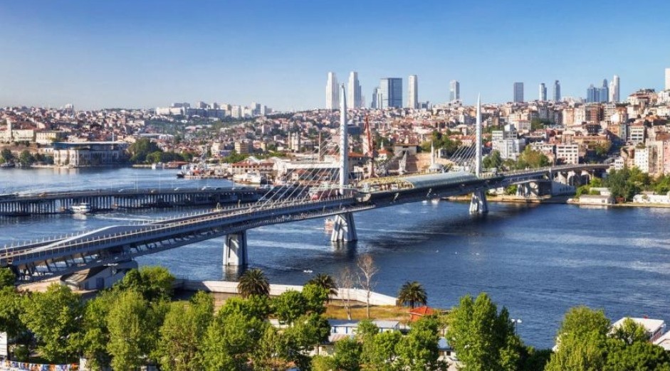 Τρέχουν στην Τουρκία Ρώσοι επενδυτές για «χρυσές βίζες»