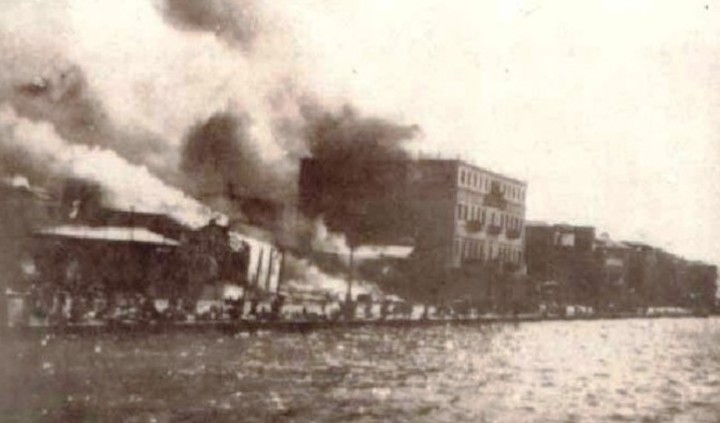 27 Αυγούστου 1922, οι Τούρκοι μπαίνουν στην Σμύρνη