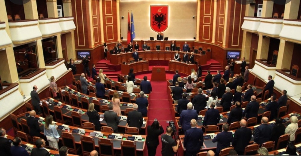 Εγκρίνεται η συμφωνία με την ΕΕ όπου η Αλβανία λαμβάνει οικονομική βοήθεια έως 600 εκατ. ευρώ