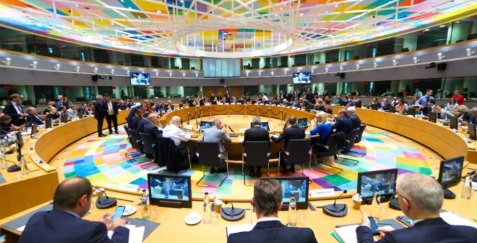 Κυρώσεις προμηνύει η ΕΕ προς την Αλβανία για τα κόμματα με κρυφή χρηματοδότηση