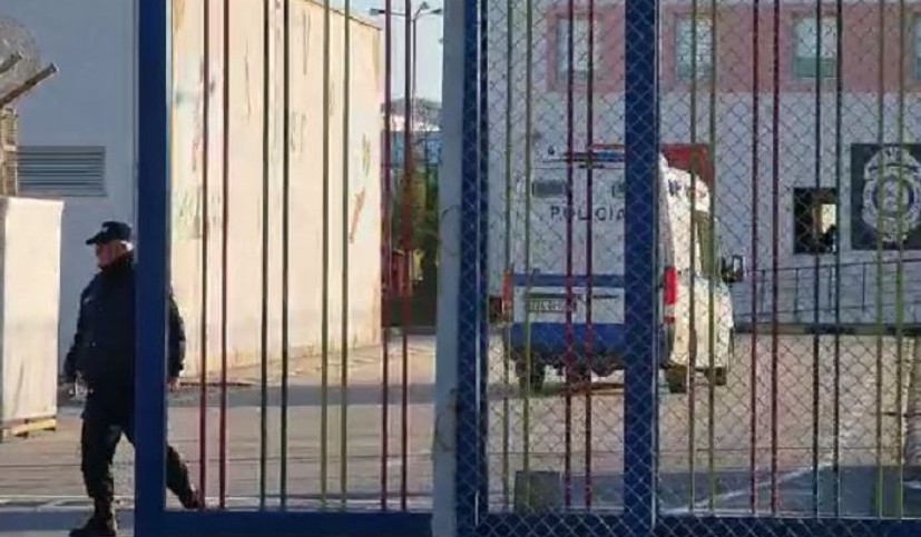 Συνελήφθησαν 18 υπάλληλοι των φυλακών στο Φιέρι για καθαρισμό ποινικών μητρώων έναντι αμοιβής