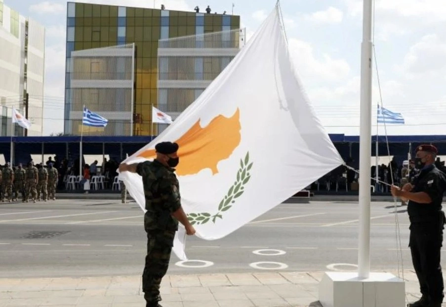 Η Κύπρος σηματοδοτεί την Ημέρα της Ανεξαρτησίας με στρατιωτική παρέλαση