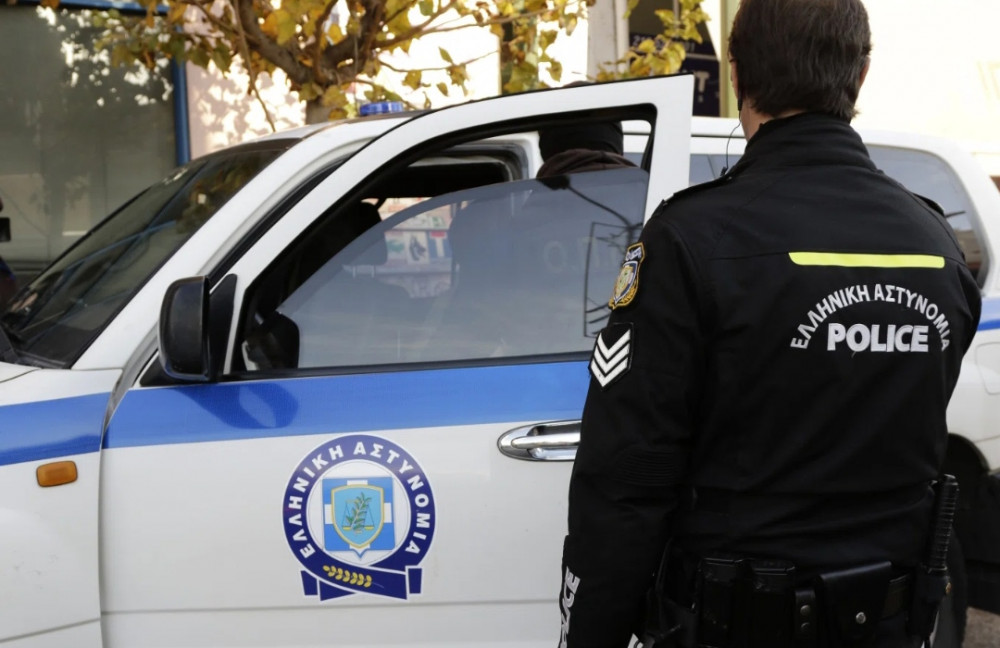 Πέντε Αλβανοί έκλεψαν 40.000€ από γραφείο στη Μύκονο